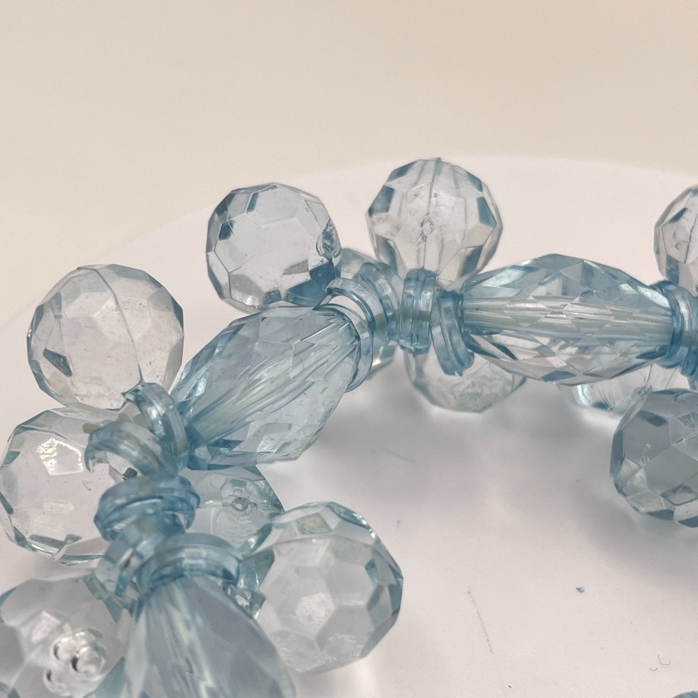 Vintage Y2K Blue Lucite Acrylic Faceted Bead Stretch Chunk Cluster Bracelet - Picture 4 of 11